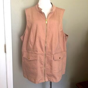 Liz Claiborne 2X casual vest. 2 front pockets.